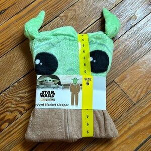 Kids Baby Yoda Star Wars hooded blanket sleeper size 6